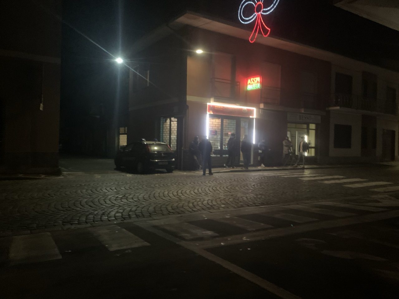 Locale multato e chiuso perché viola il Dpcm
