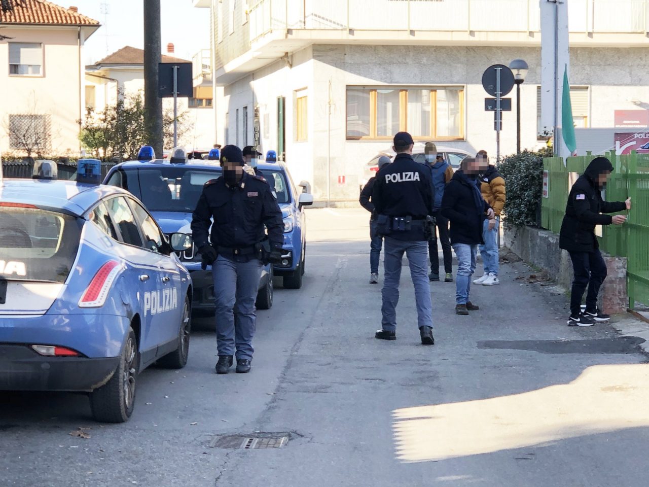 Blitz della Polizia all’autolavaggio di Brandizzo