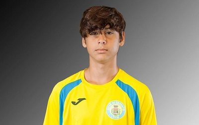 Calciatore muore a 15 anni sull’auto guidata da un amico