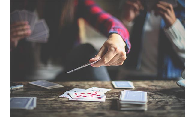 Come si gioca a poker? La guida degli esperti per i principianti