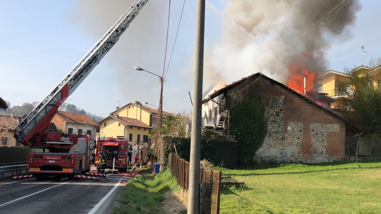 Incendio casa, è colpa di un cortocircuito I VIDEO