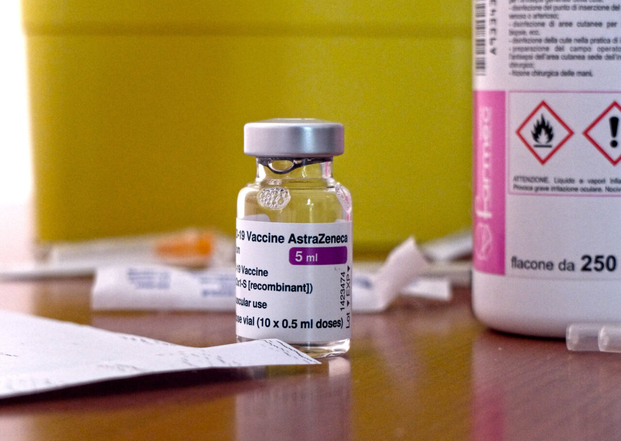 Vaccini anti-Covid oltre 2 milioni di dosi somministrate
