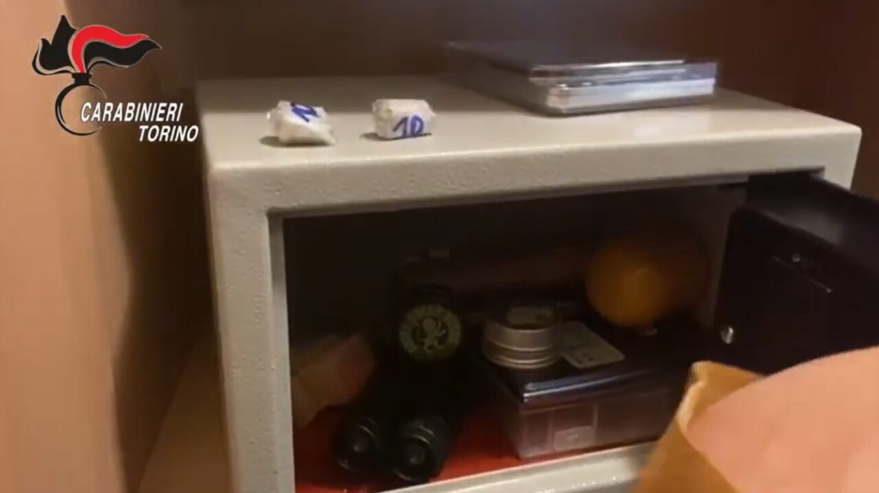 In possesso di droga, due arresti IL VIDEO