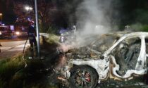 Secondo incendio auto a Brandizzo, è caccia al piromane LE FOTO
