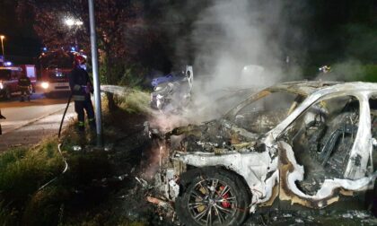 Secondo incendio auto a Brandizzo, è caccia al piromane LE FOTO