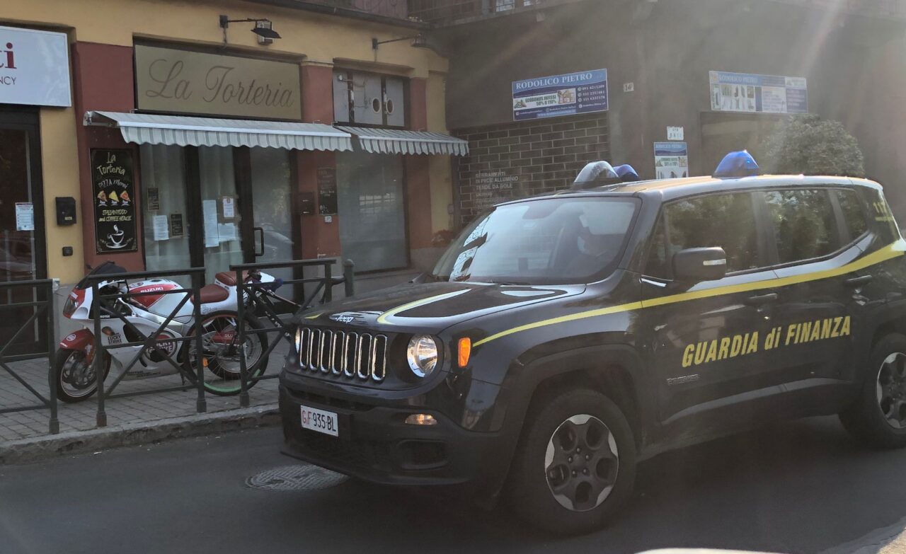 Spritz disobbediente, la protesta non si ferma. La Prefettura: denuncia per chi partecipa