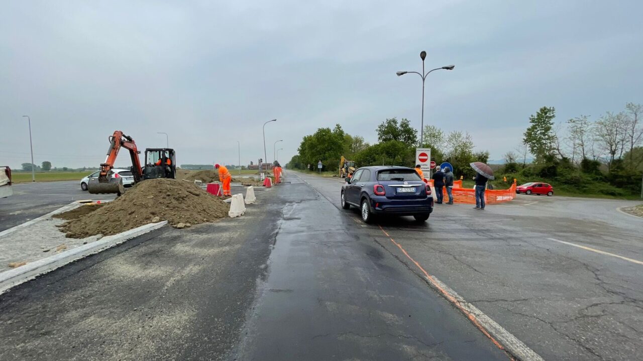 Rotonda Sorin, proseguono i lavori LE FOTO