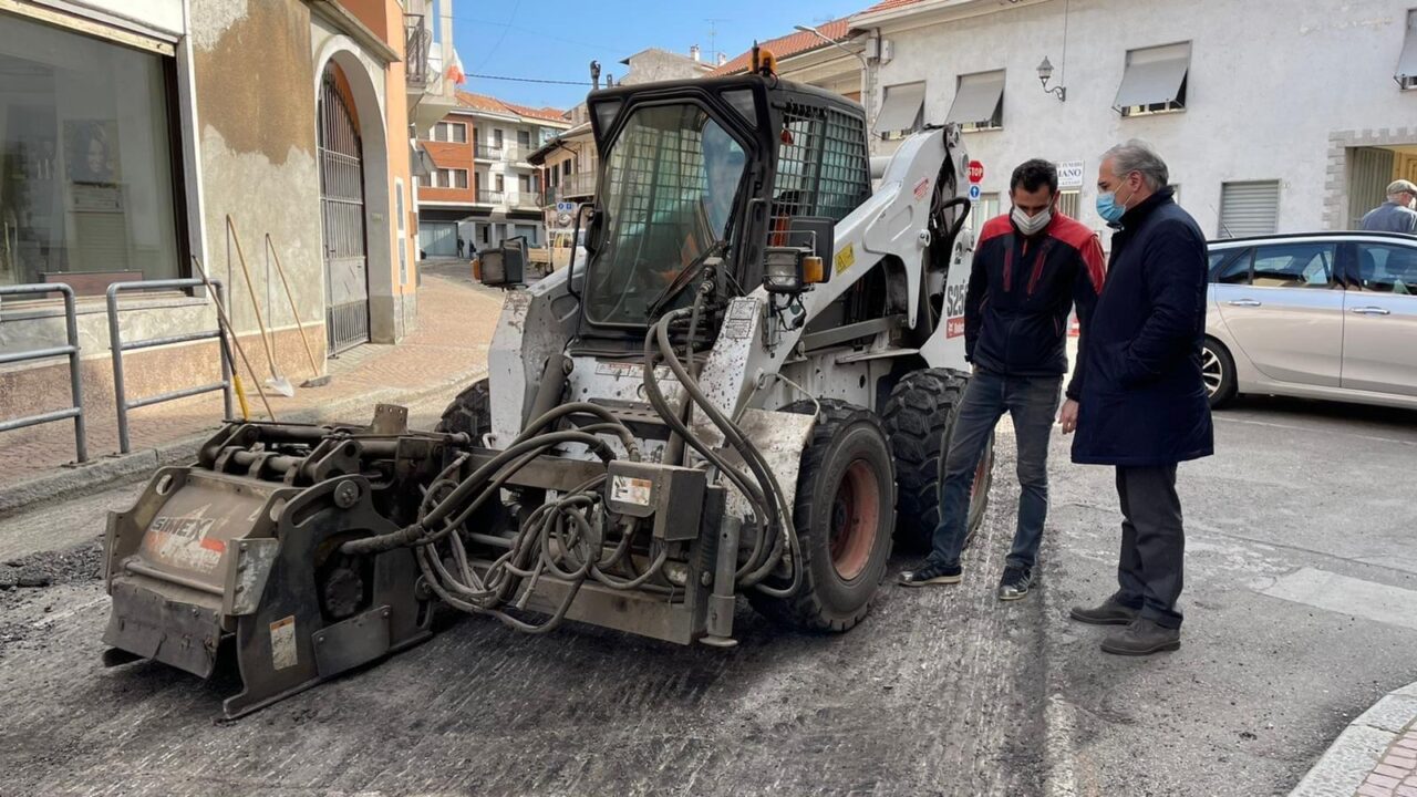 Ripresi i cantieri sospesi nel Vercellese