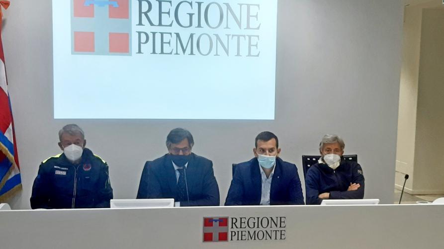 Vaccini Covid, a giugno le pre adesioni per gli over30