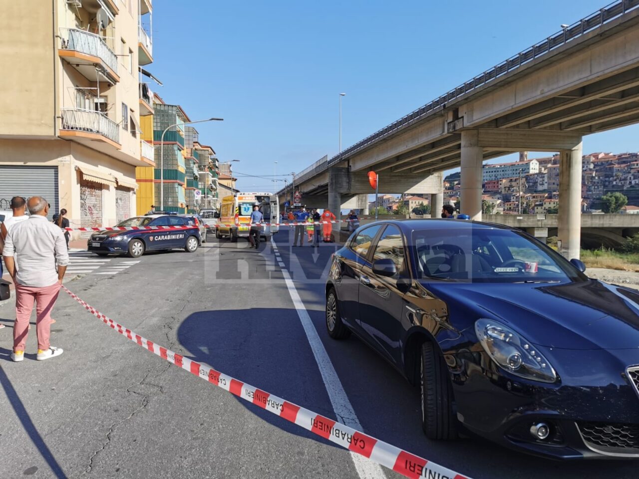 Omicidio-suicidio: spara alla sua ex e poi si uccide