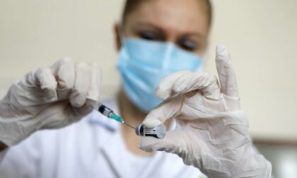 Vaccini disponibili entro le 18.30 all'hub di Crescentino