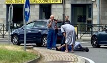 Monopattino contro auto, giovane in pronto soccorso LE FOTO