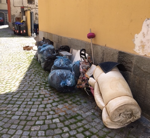 «Basta riempire solo l’indifferenziato: adesso arrivano gli ispettori di Seta»