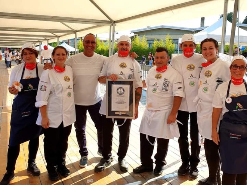 Pizza «in pala» da record con Barbara Ricardino