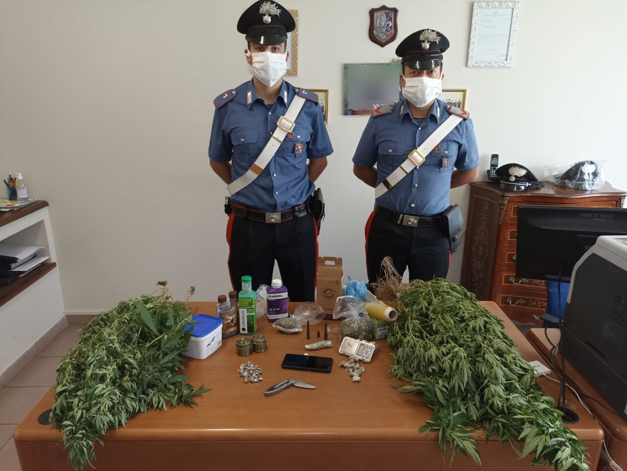 Fermato con la droga, arrestato ex impresario funebre