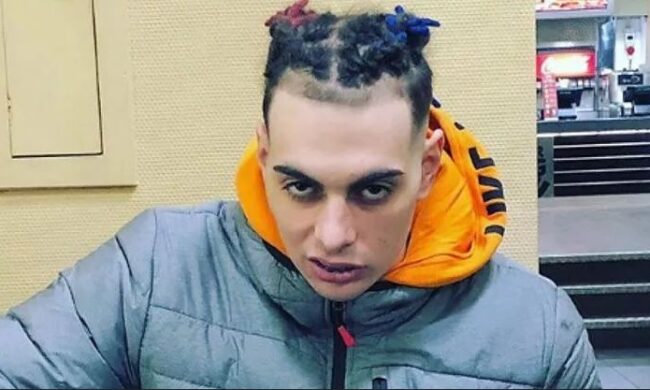 Condannato a tre anni il rapper per le botte e le minacce alla fidanzata