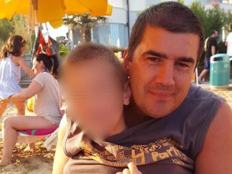 La città piange il suo giovane papà vinto dal male