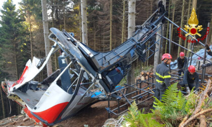 Continuano le operazioni di rimozione della cabina della tragedia del Mottarone