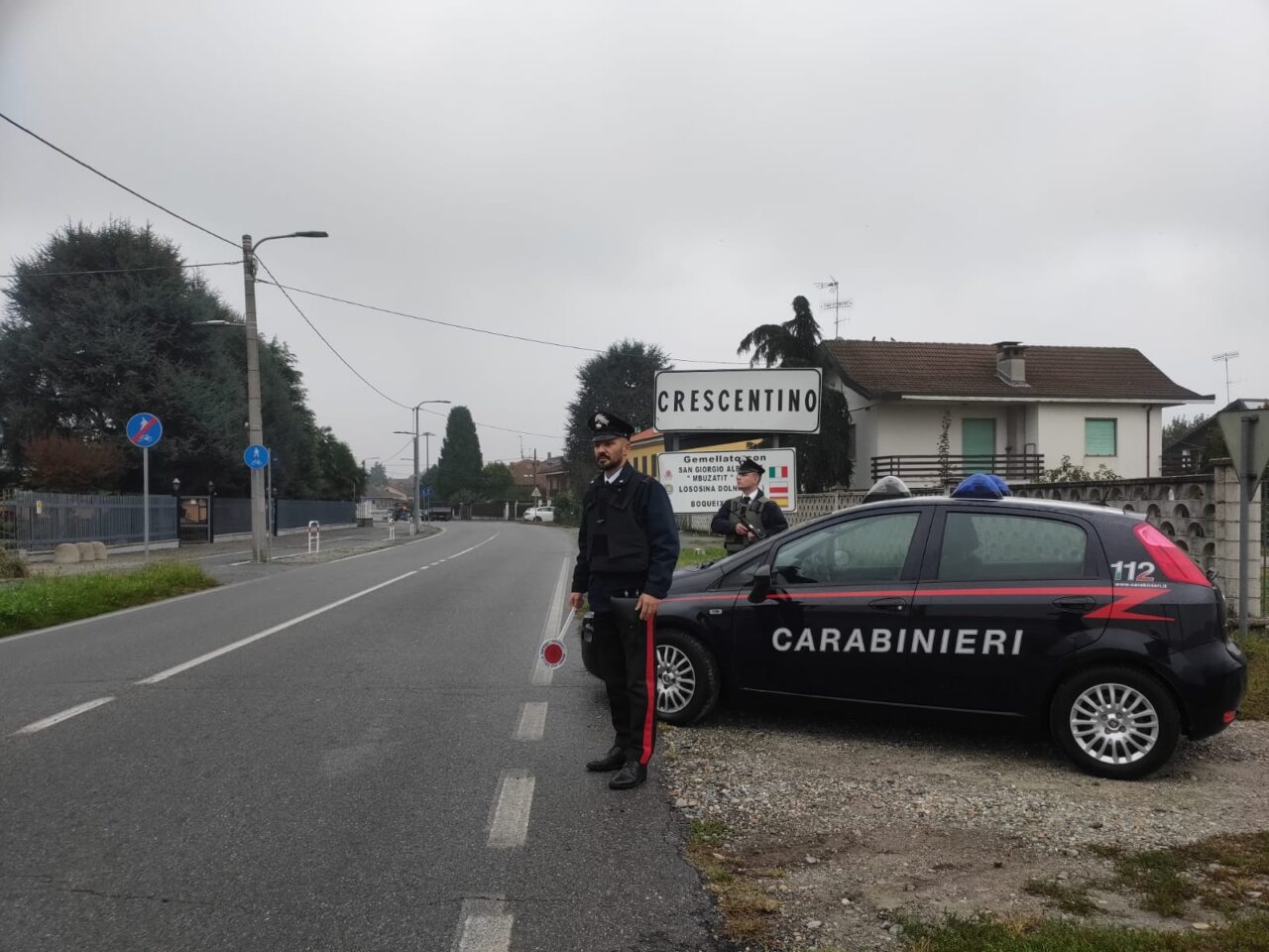 La truffa del falso incidente, in pochi istanti derubano un’anziana
