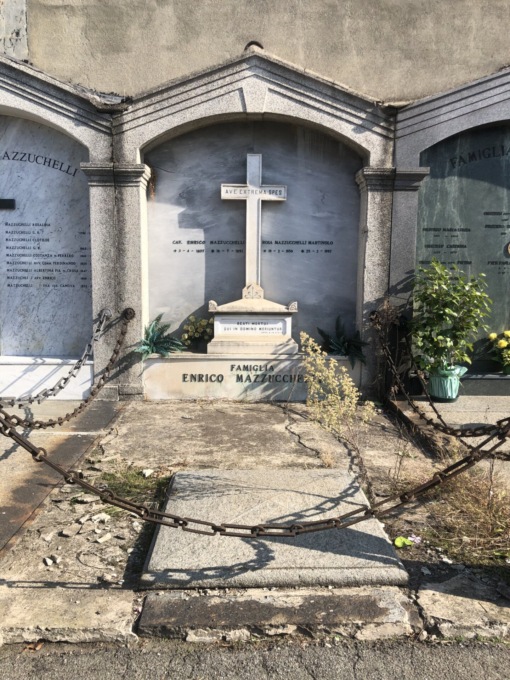 Cimiteri: le tombe storiche cadono a pezzi