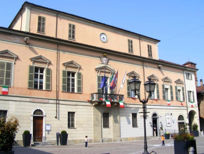 Il Comune si illumina coi soldi della Regione