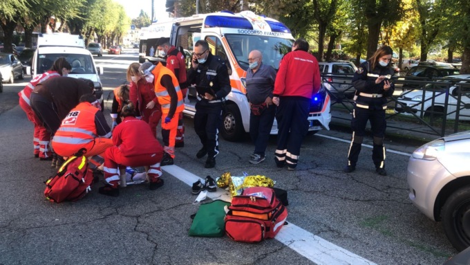Donna investita sulle strisce pedonali a Chivasso LE FOTO