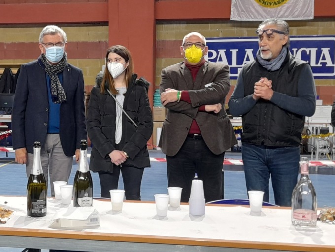Brindisi per le 110.000 dosi all’hub vaccinale di Chivasso