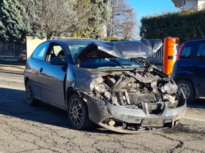 Tamponamento all’incrocio di corso D’Annunzio, i soccorsi LE FOTO