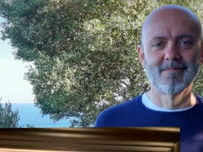 Il paese piange Adriano, scoprì l’amore per l’arte durante la malattia