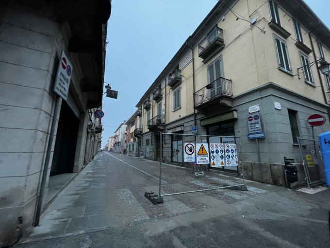 Corso Roma ancora chiuso, è polemica