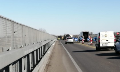 Incidente in tangenziale, un ferito grave