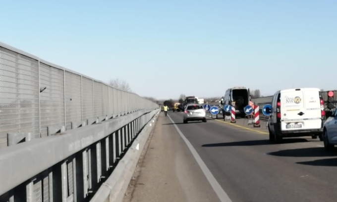 Incidente in tangenziale, un ferito grave