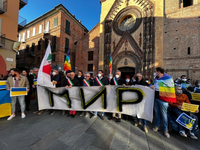 Guerra in Ucraina, manifestazione per la pace a Chivasso LE FOTO
