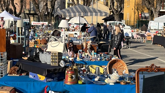 Al Foro Boario torna il Merca’ d’La tola LE FOTO