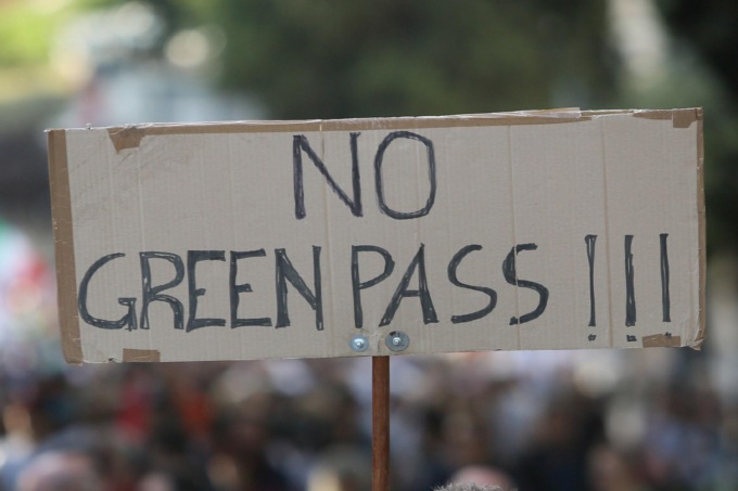 La rabbia dei No Green Pass si scatena sulle fagiolate