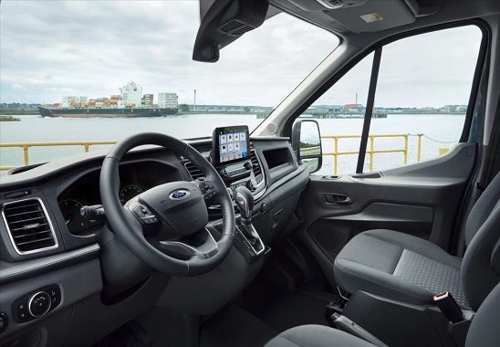 Assistenza alla guida: le novità dei veicoli commerciali Ford