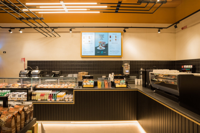 Starbucks apre al Torino Outlet Village LE FOTO