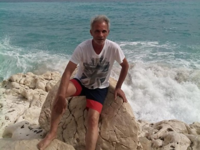 Il Vercellese piange il suo parrucchiere, un maestro per i colleghi