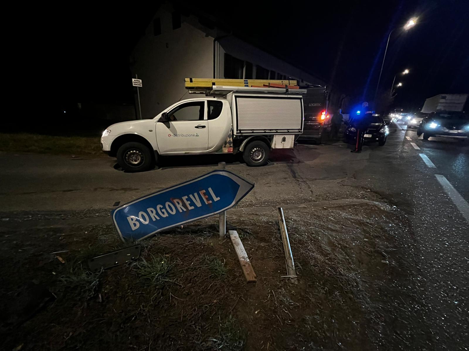 Auto Contro Furgone Sulla Ex Statale 31 Bis, Due Feriti LE FOTO - Prima ...