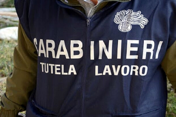 Ottengono la cassa Covid, ma fanno lavorare i dipendenti: truffa da 42 mila euro