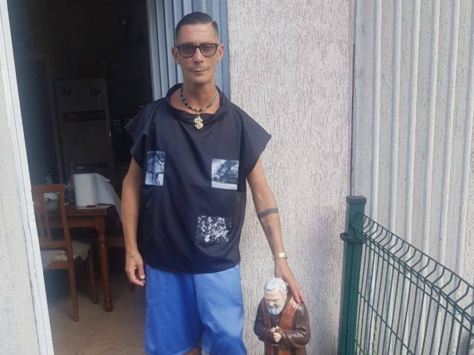 Far West a Chivasso, gira tra i palazzi col fucile carico