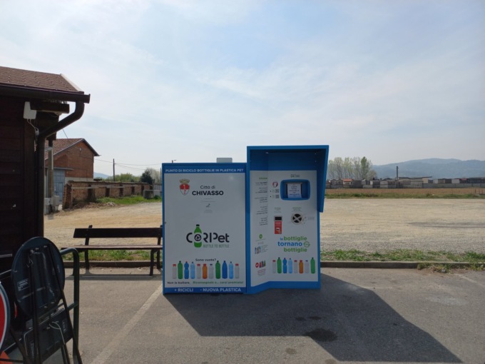 Attivati i primi 2 ecocompattatori di bottiglie PET in città