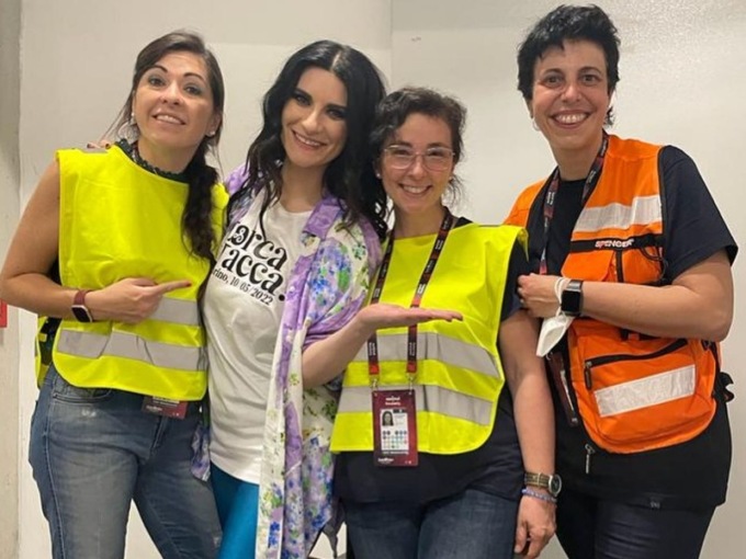 Eurovision 2022, Laura Pausini si sente male durante lo spettacolo