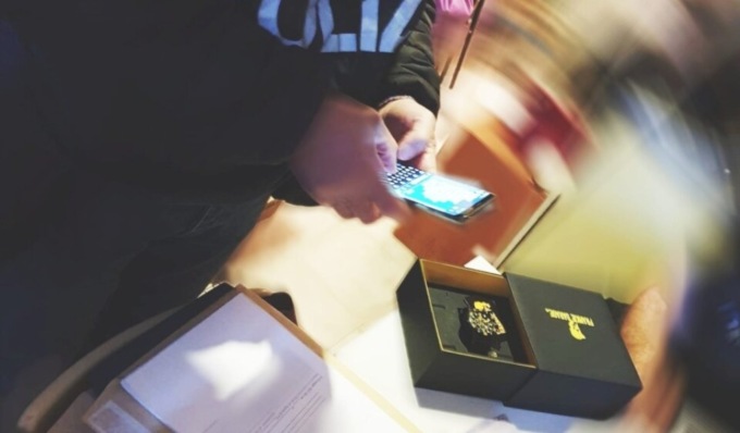 Rubavano i dati di carte di credito e di pagamento, poi passavano all’incasso