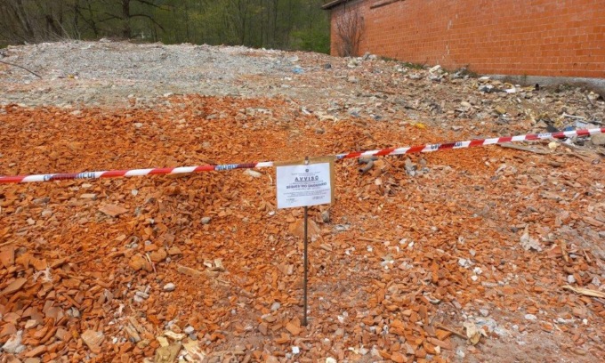 Discarica abusiva di rifiuti speciali, denunciato titolare di impresa edile