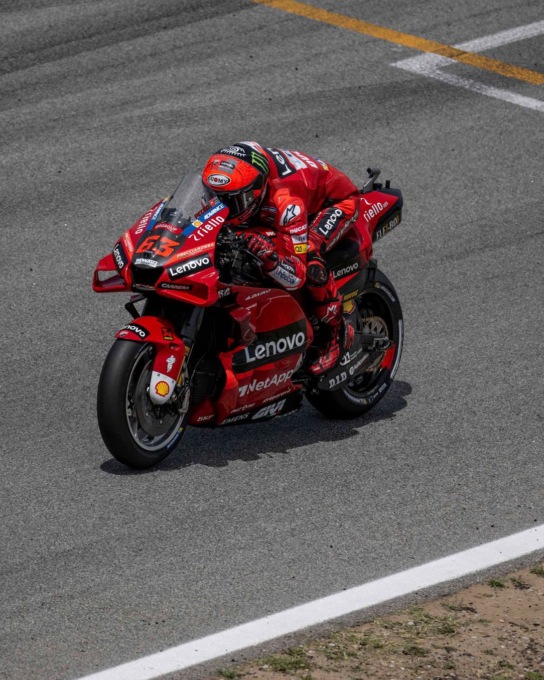 MotoGP Catalunya, Bagnaia coinvolto nel maxi incidente