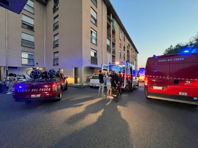 Proprio in questi istanti (domenica 5 giugno 2022) i vigili del fuoco sono intervenuti a Chivasso per spegnere un rogo all’interno di una palazzina.