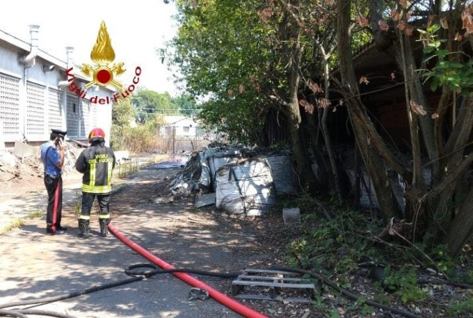 Incendio nello stabilimento ex-Sila di Cigliano IL VIDEO