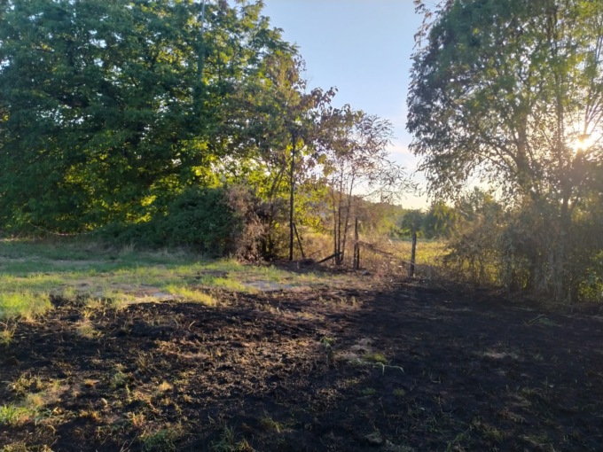 Incendio al campo sportivo, indagini in corso