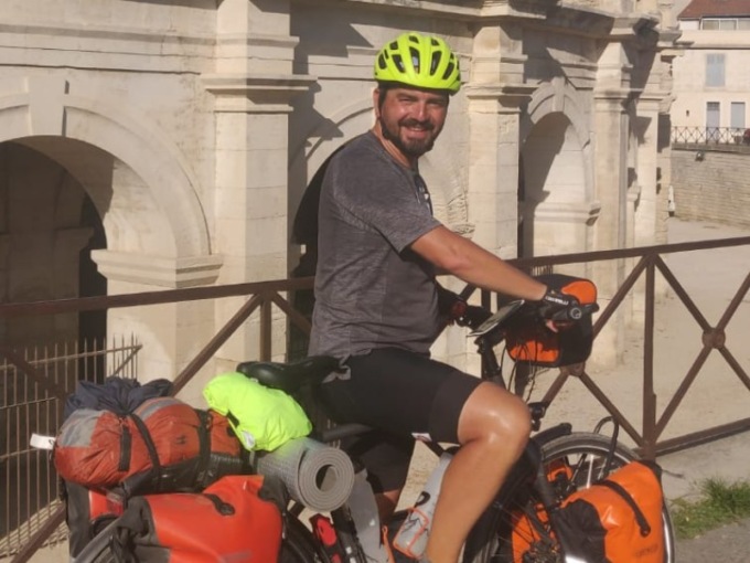 Da Parigi a Sant’Antonino in bici